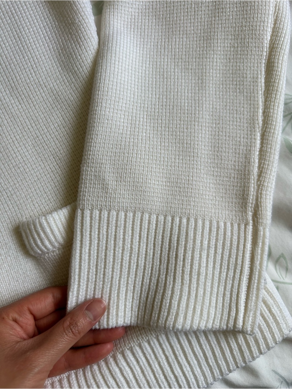 NWT - Aritzia Babaton Meraki Merino Wool Cardigan - Avorio - Small *Small Hole* - Picture 6 of 9